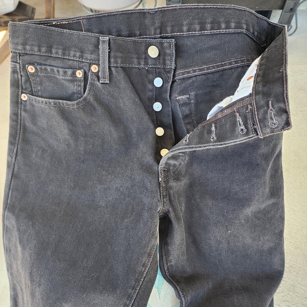 Levi's Men's Charcoal Straight Jeans